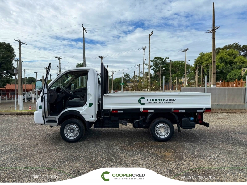 HR Hyundai Branca 24/25 Com Carroceria Facchni