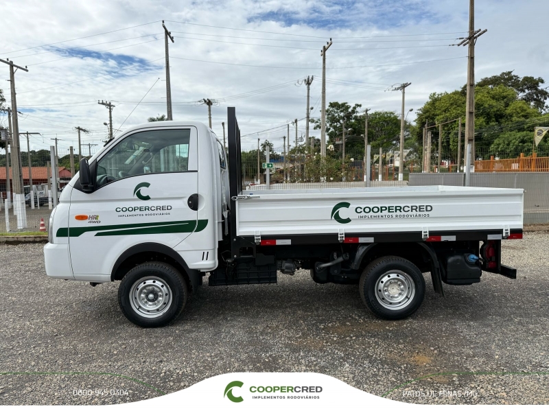 HR Hyundai Branca 24/25 Com Carroceria Facchni