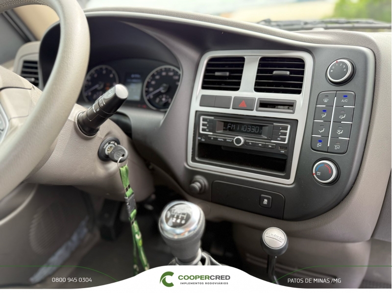 HR Hyundai Branca 24/25 Com Carroceria Facchni