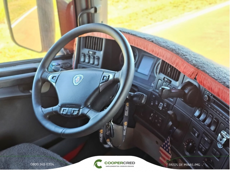 Scania R440 6x4 Vermelha 2014