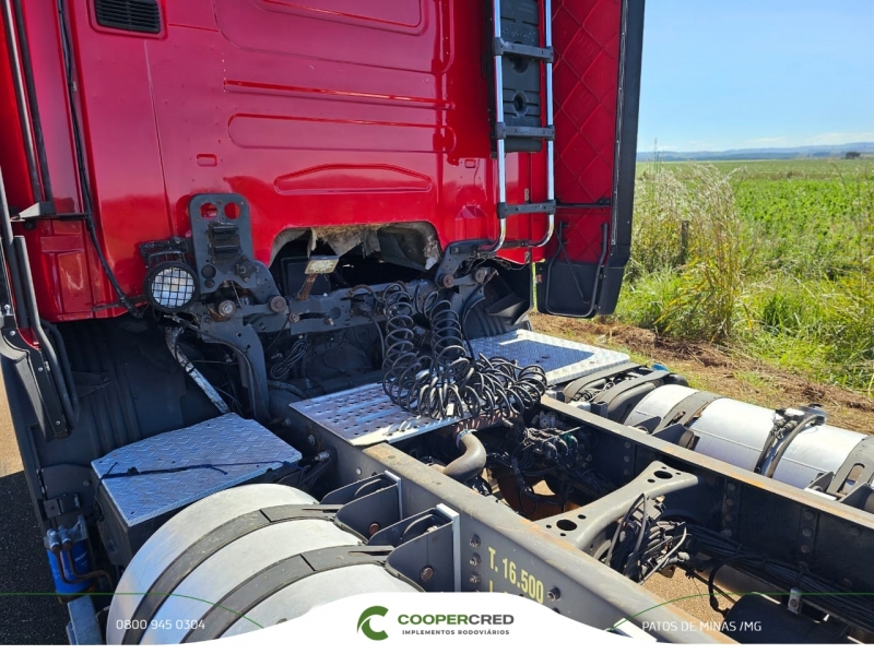 Scania R440 6x4 Vermelha 2014