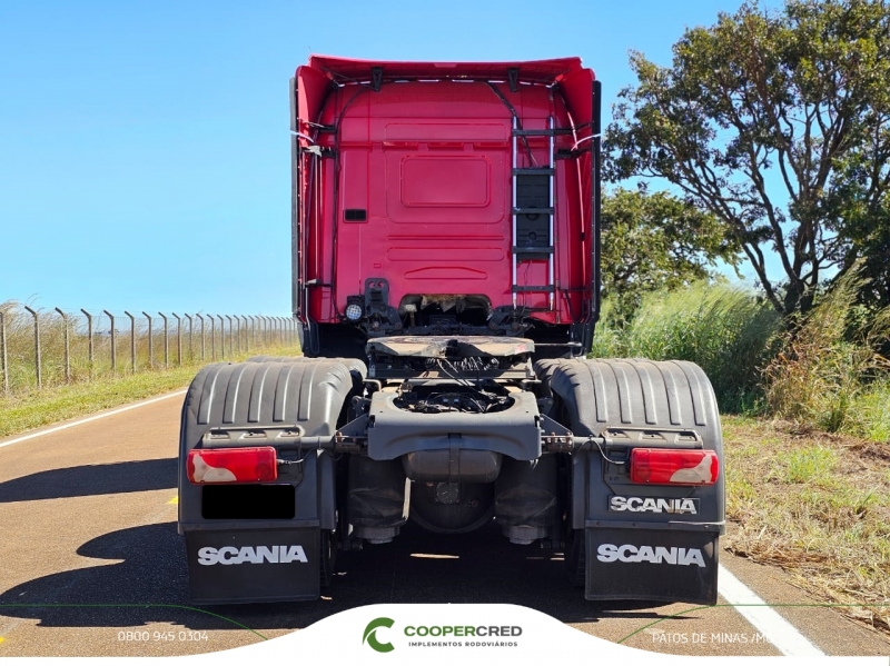 Scania R440 6x4 Vermelha 2014