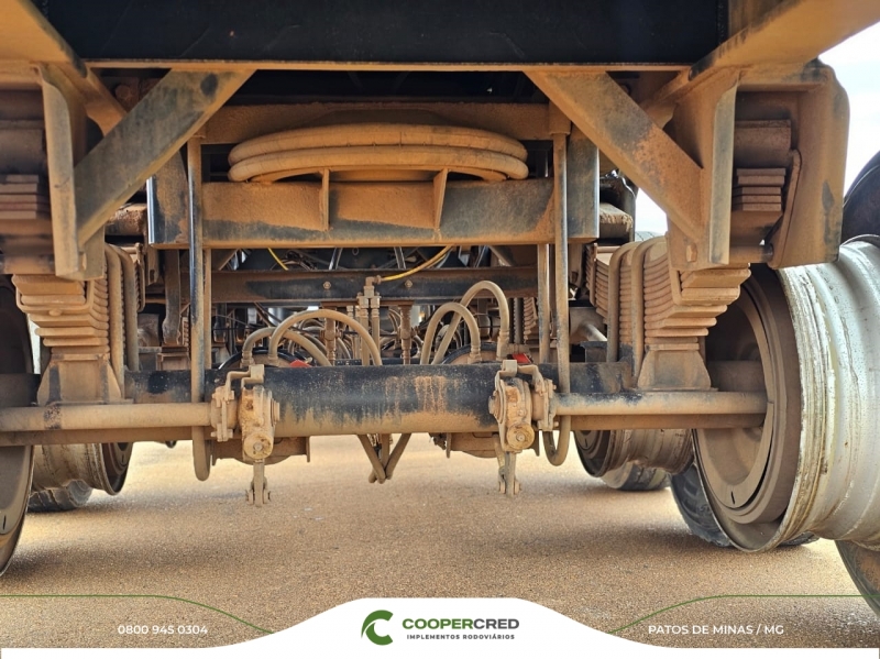 Graneleira 4º Eixo Guerra Seminova 2022 14,00m x 1,80m