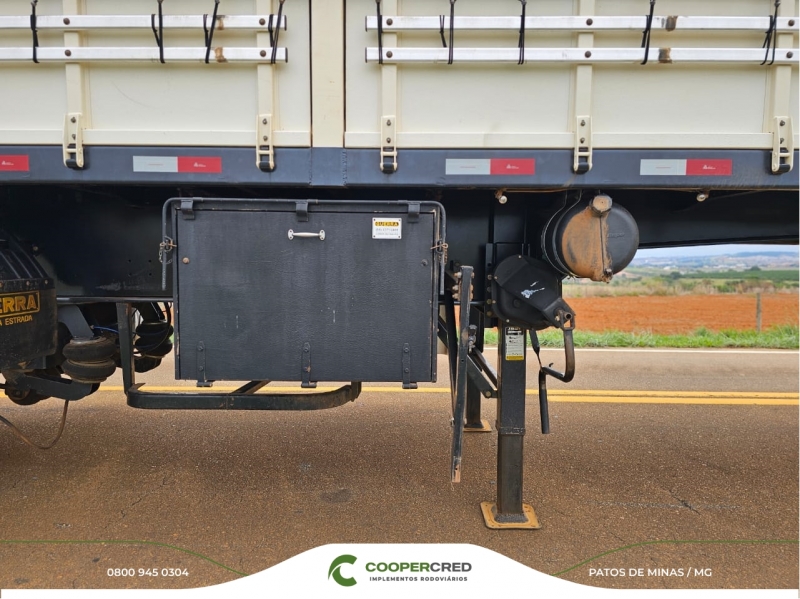 Graneleira 4º Eixo Guerra Seminova 2022 14,00m x 1,80m