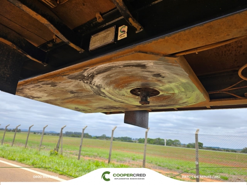 Graneleira 4º Eixo Guerra Seminova 2022 14,00m x 1,80m