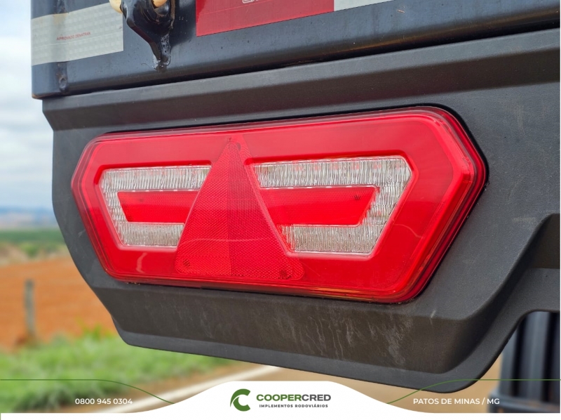 Graneleira 4º Eixo Guerra Seminova 2022 14,00m x 1,80m