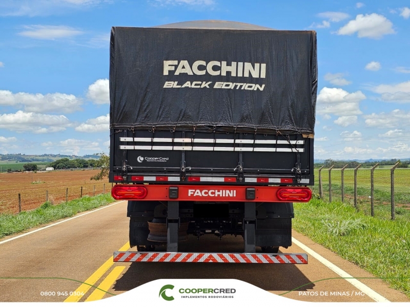 Graneleira 4º Eixo 23/24 13,50m x 1,80m Assoalho de Chapa