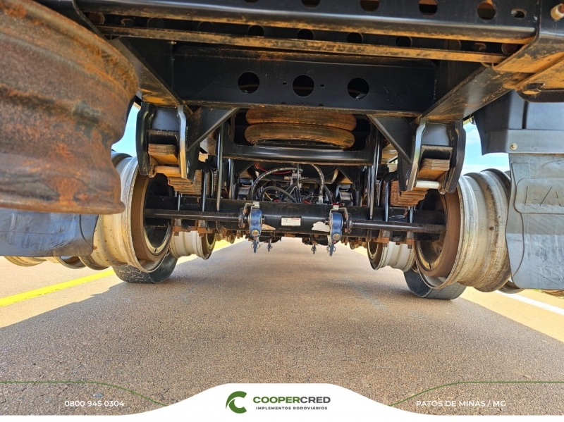 Graneleira 4º Eixo 23/24 13,50m x 1,80m Assoalho de Chapa