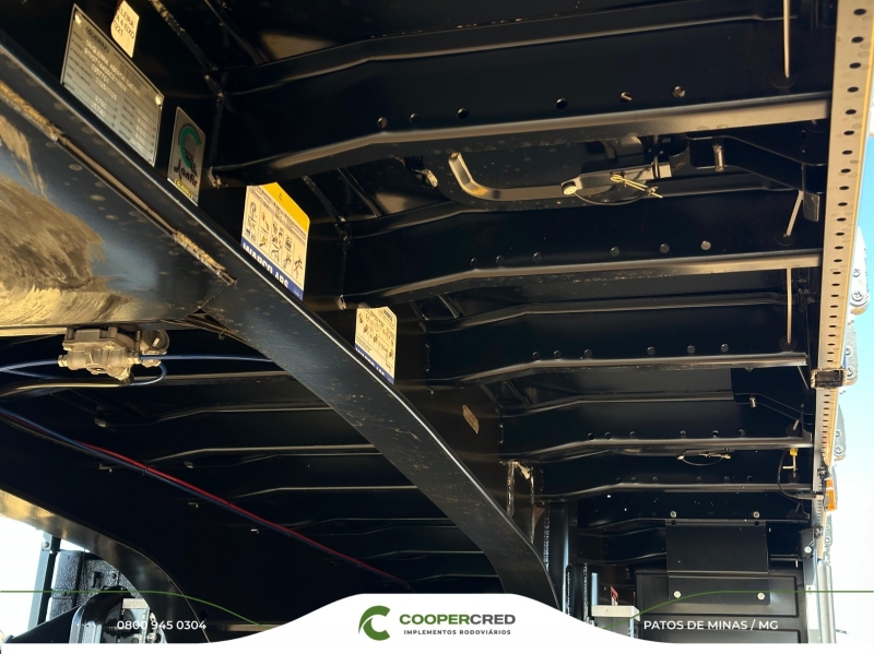 Graneleira 4º Eixo 25/26 13,50m x 1,80m Assoalho de Chapa