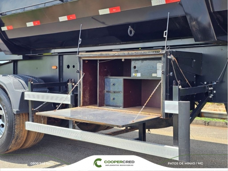 Rodoçacamba Librelato Preta com Pneus e Lona Fácil 23/24