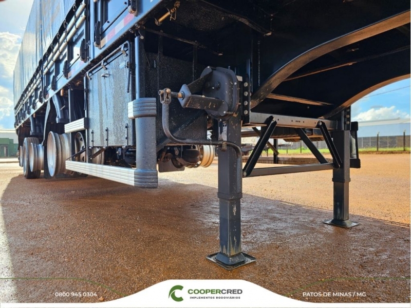 Graneleira 4º Eixo Guerra Preta 25/25 Assoalho de Chapa