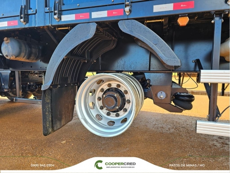 Graneleira 4º Eixo Guerra Preta 25/25 Assoalho de Chapa