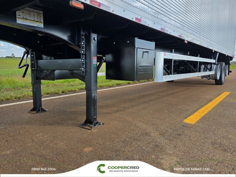 Baú Truckvan 30 Paletes 2026 3 Eixos Sem Porta Lateral