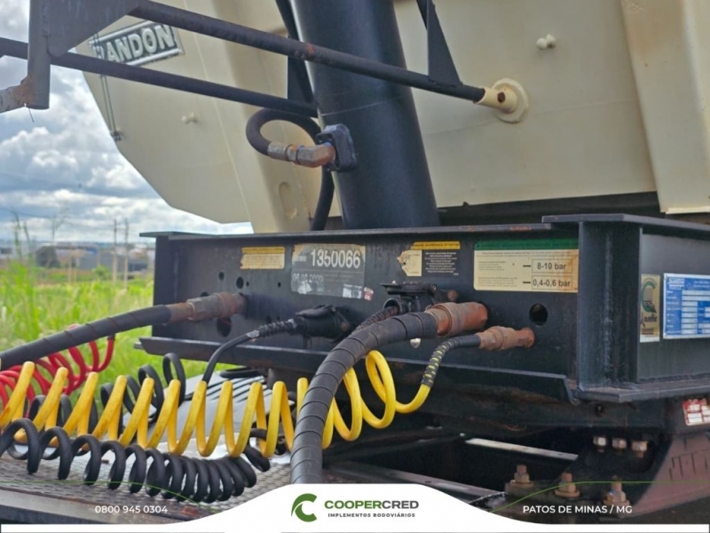 Bicaçamba Randon Branca Seminova 20/21 c/ Lona Fácil