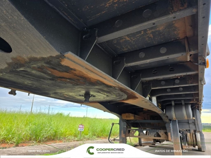 Rodotrem Graneleiro Facchini Preta 2021 Assoalho de Chapa