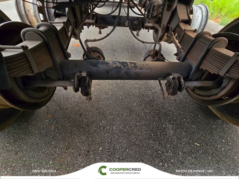 Rodotrem Graneleiro Facchini Preta 2021 Assoalho de Chapa