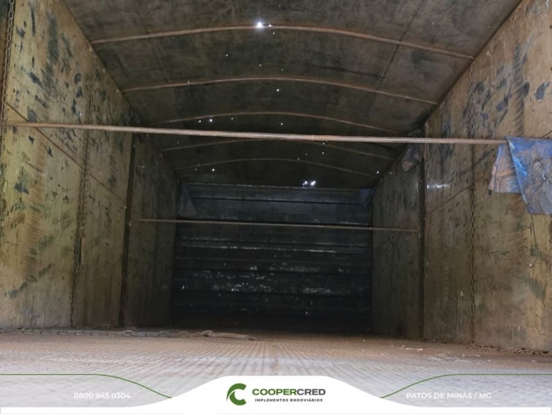 Rodotrem Graneleiro Facchini Preta 2021 Assoalho de Chapa