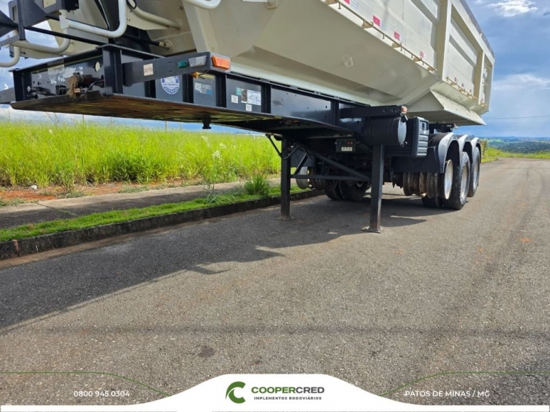 Basculante Randon Branca 2022/2023 25 M³