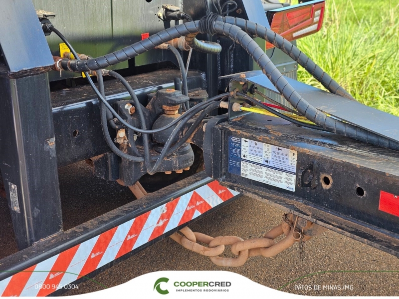 Rodocaçamba Randon Branca 23/23 sem pneus