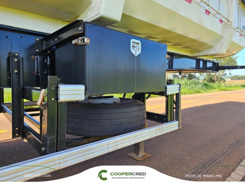 Rodocaçamba Randon Branca 23/23 sem pneus