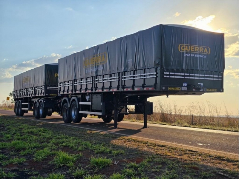 Rodotrem Graneleiro 5ª Roda Guerra Assoalho de Compensado